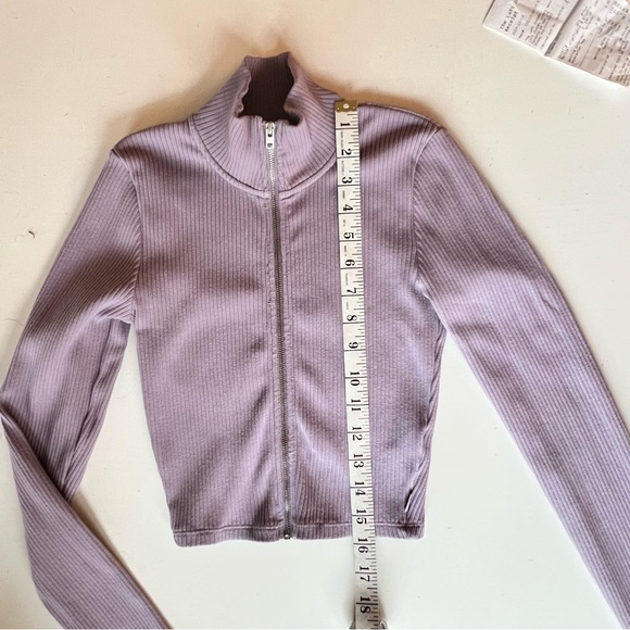 TNA Mock Neck Full Zip Long Sleeve Crop T-Shirt - Picture 11 of 13